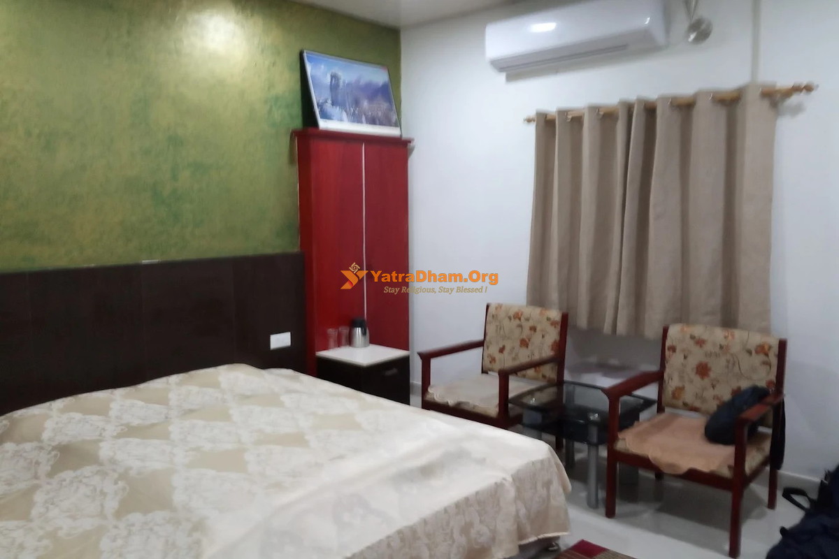 Barkot Annexy (GMVN) Barkot 2 Bed AC Room