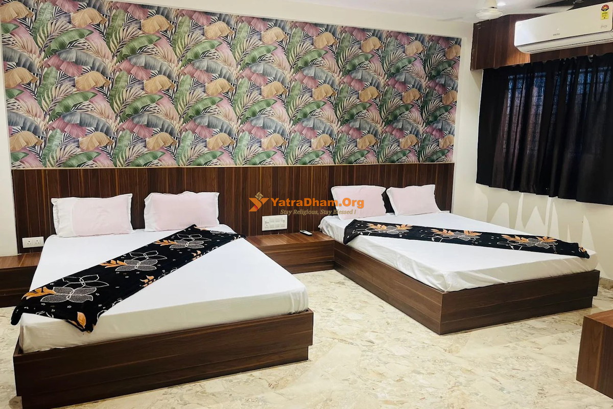 Ashoka Resort Grishneshwar 4 Bed Room