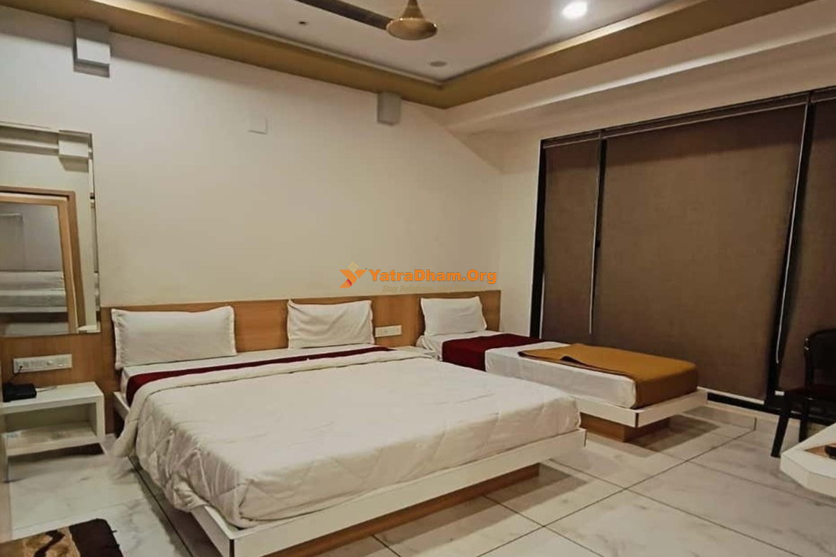 Hotel Niranta Somnath 3 Bed AC Room View