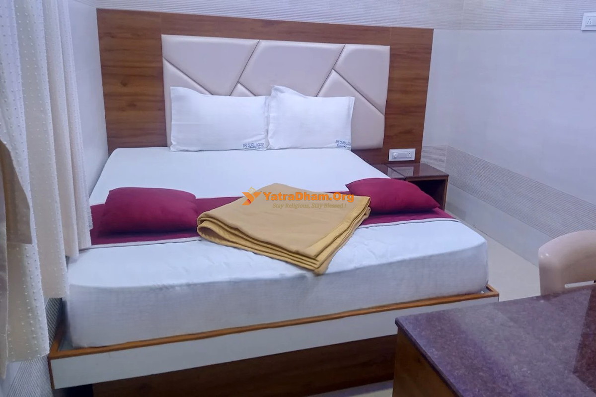 Sri Hotel Ghuru Grand Rameshwaram Room