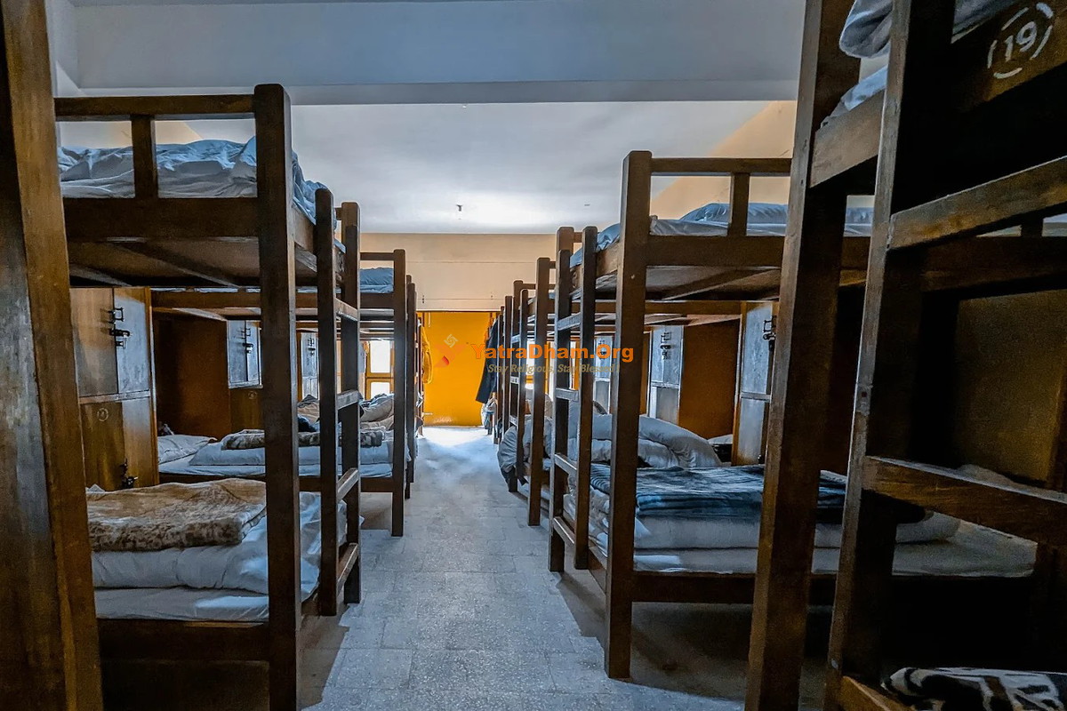 Yatri Niwas (GMVN) Badrinath Bunk Bed Dormitory Room