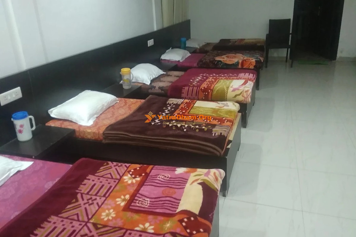 Sonprayag (GMVN) - Rudraprayag Dormitory Hall View