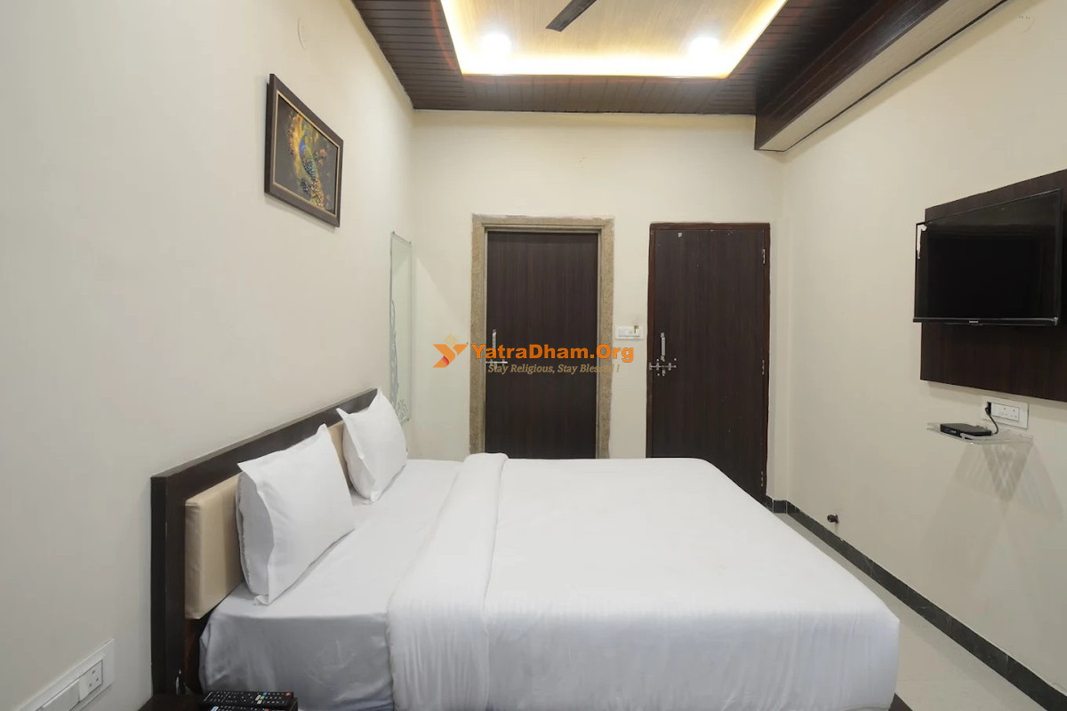 Hotel Shree Dhwaja Inn Nathdwara 2 Bed Room View