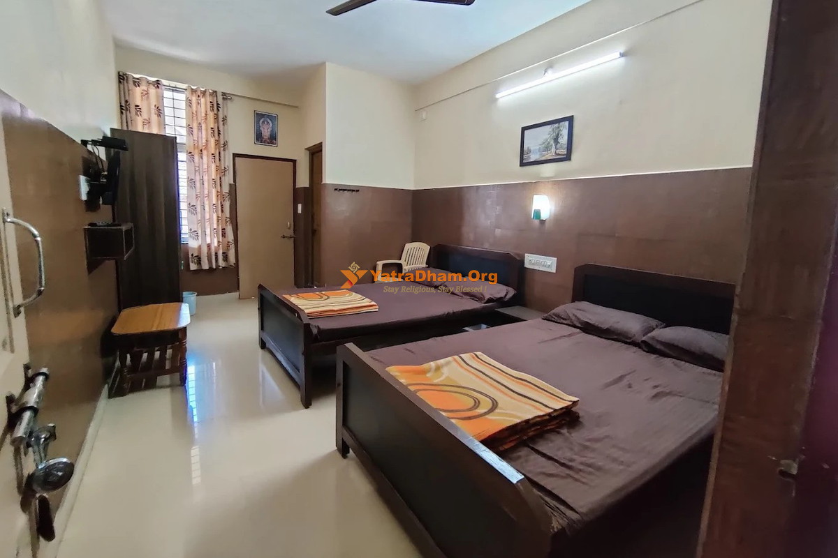 Shree Matha Residency Boarding and Lodging Hornadu 4 Bed Room View