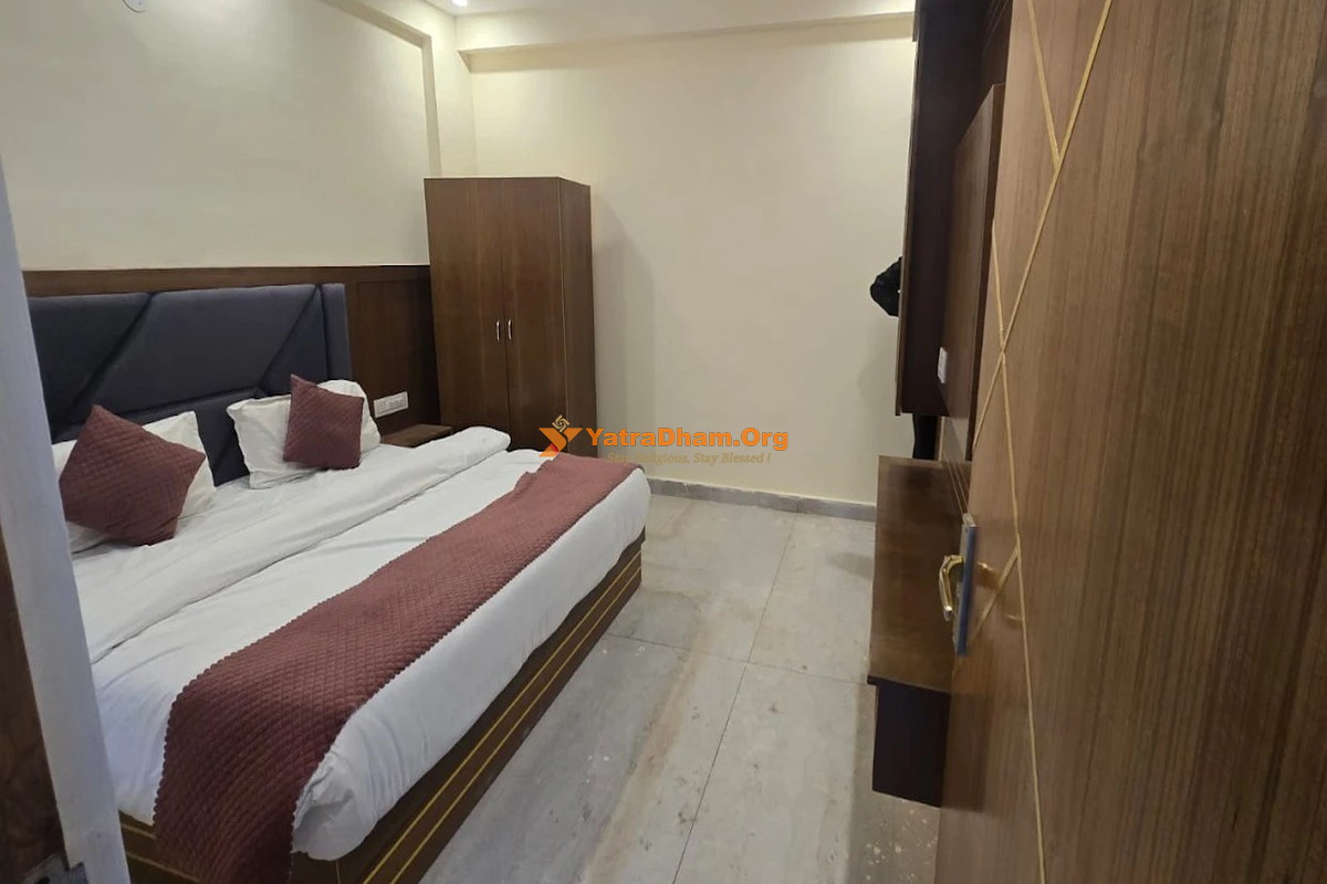 Hotel Shesh Dhara - Pandukeshwar 2 Bed Room View
