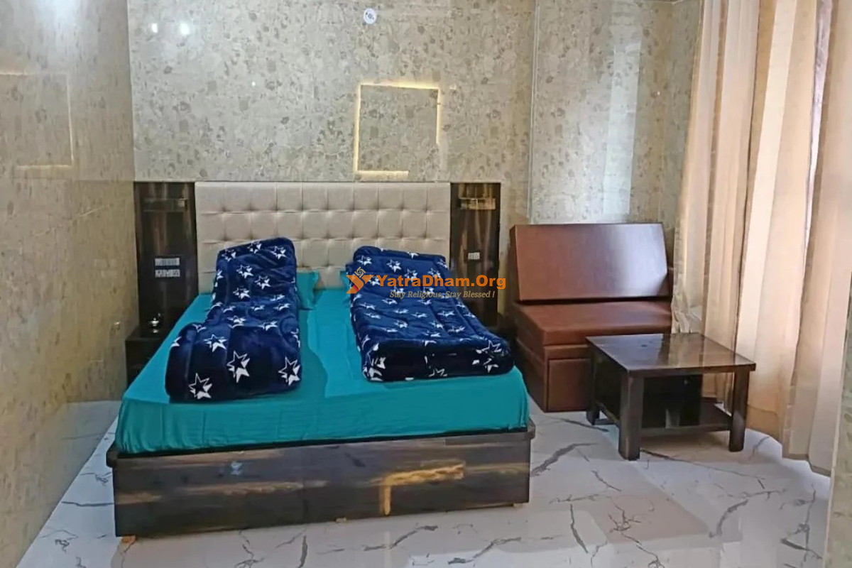 Hotel Mansrovar - Pandukeshwar 2 Bed Room View