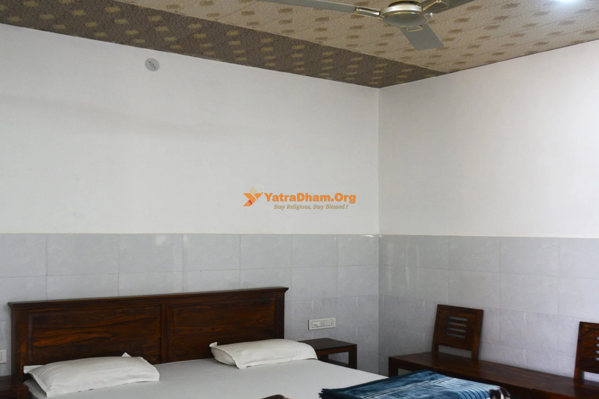 Swarnakaar  Bhawan Pushkar 2 Bed AC Room