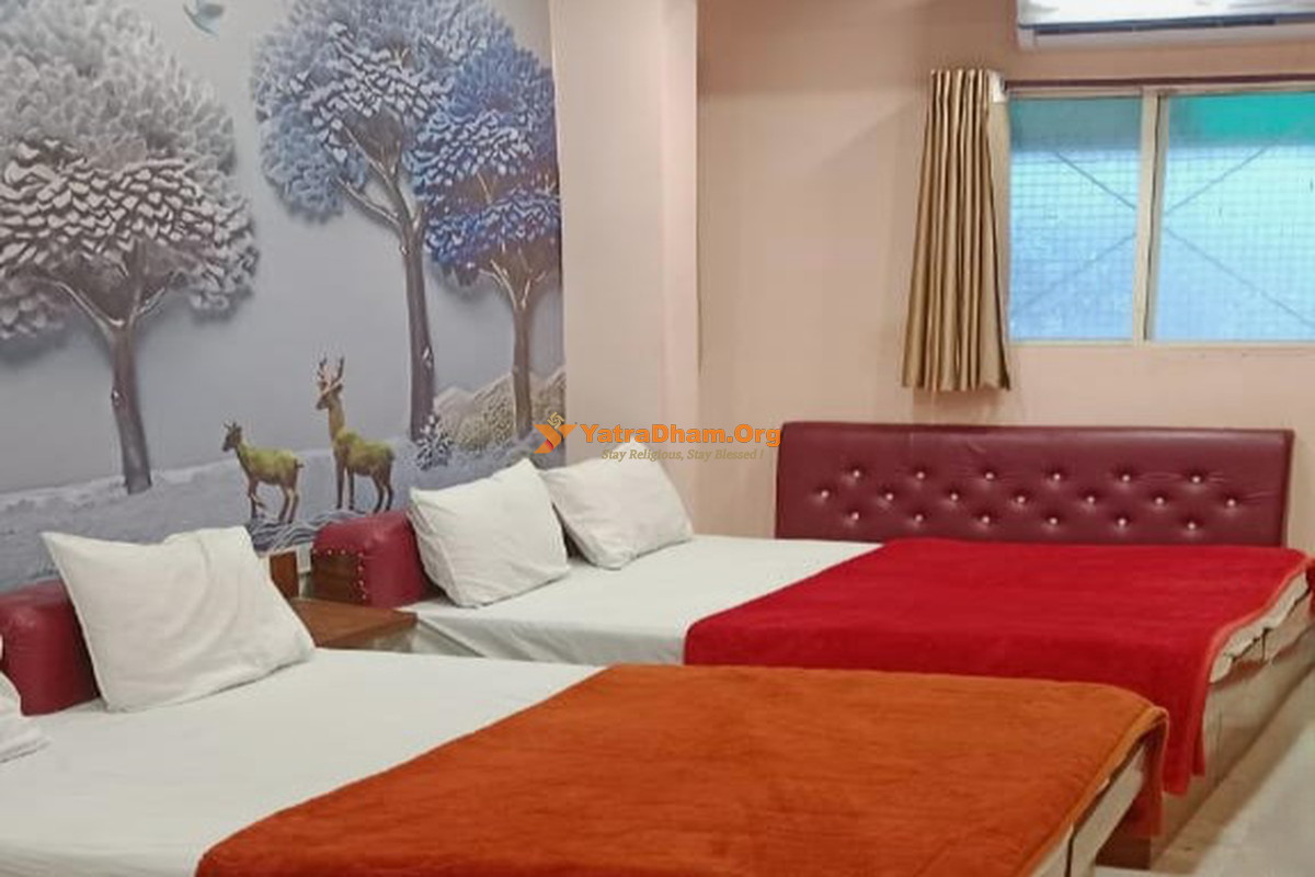 Shri Balaji Parisar Dharamshala Near Temple Ujjain 4 Bed Deluxe AC Room