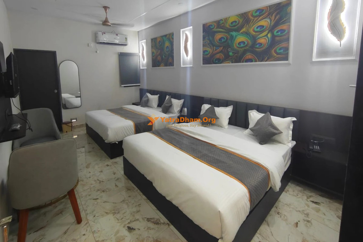 otel Kesari Nandan (Near Railway Station)- Dwarka 4 Bed Room View