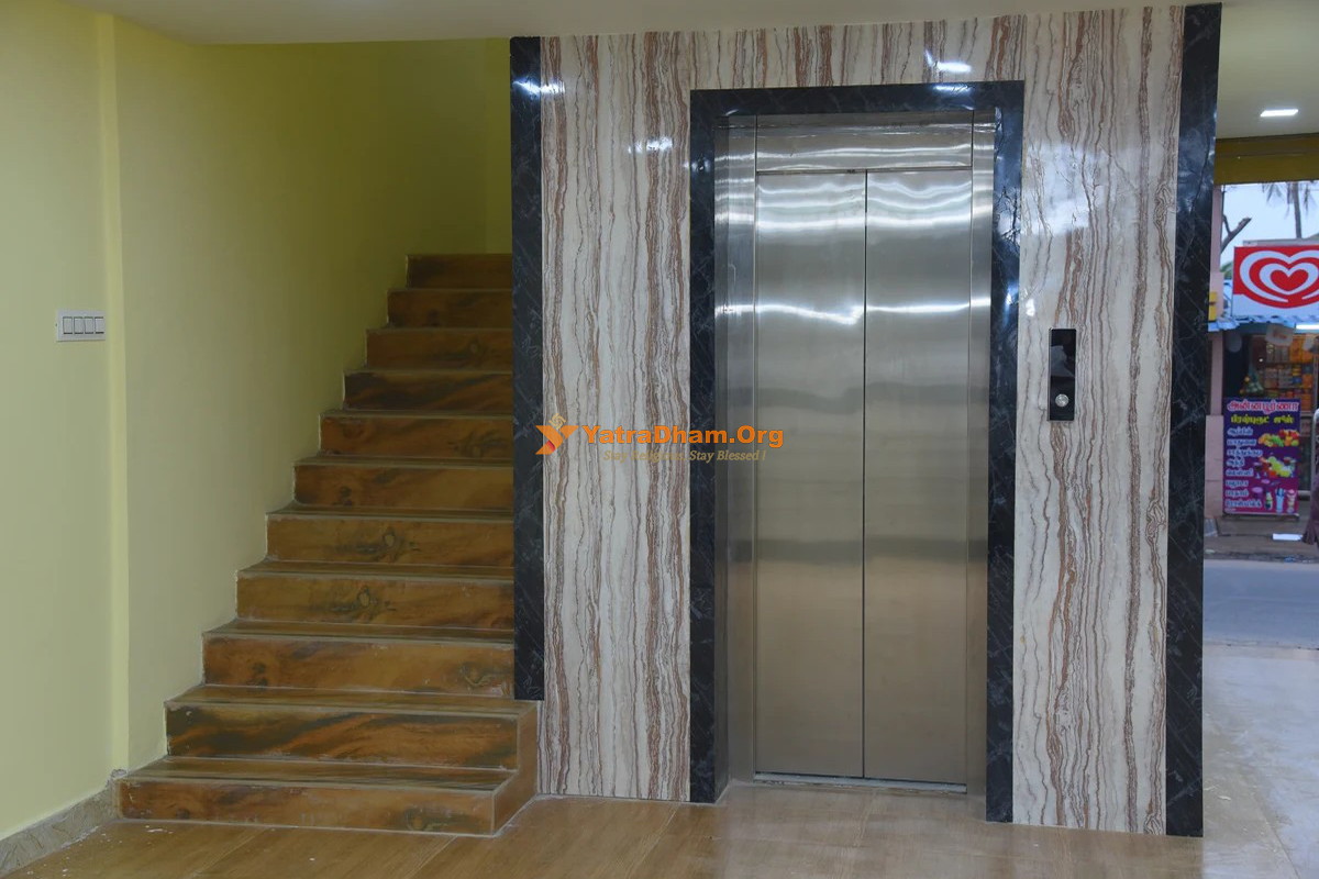 Hotel Adhi Residency - Kanchipuram 4 Bed Room View