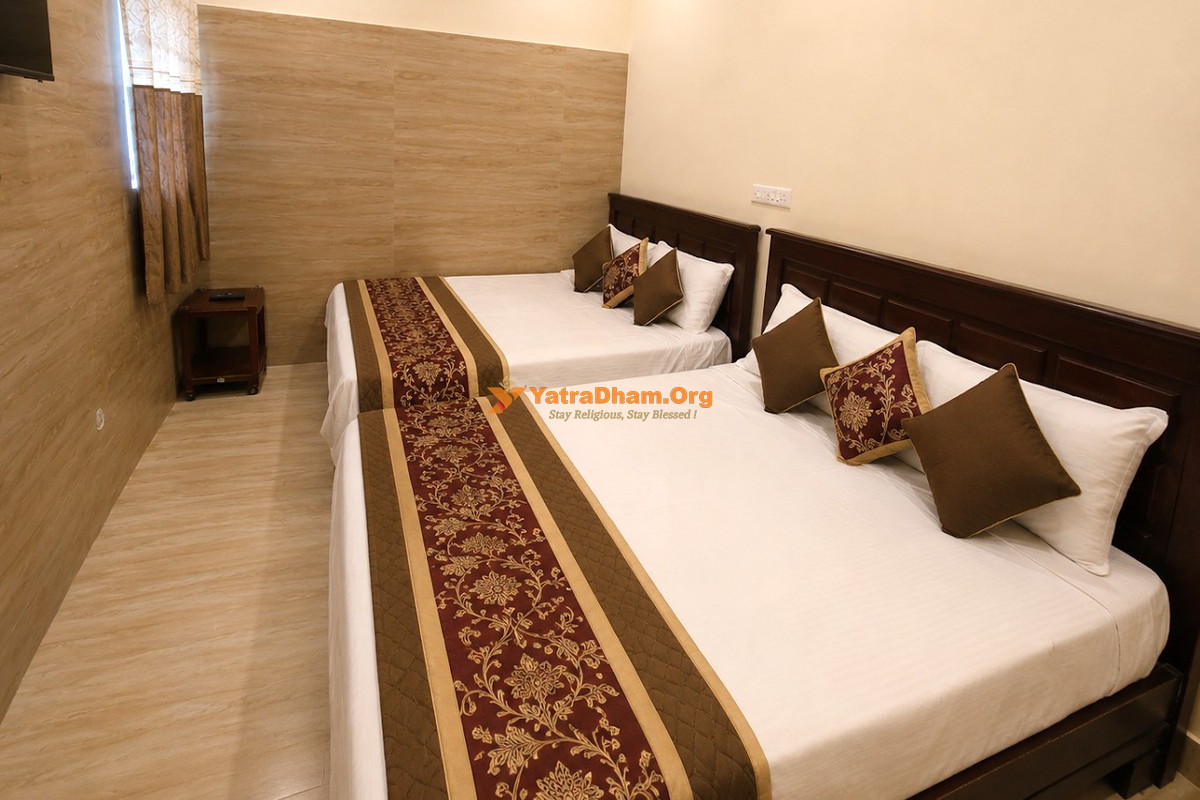 Hotel Vamsi Residency - Palani 4 Bed Room View