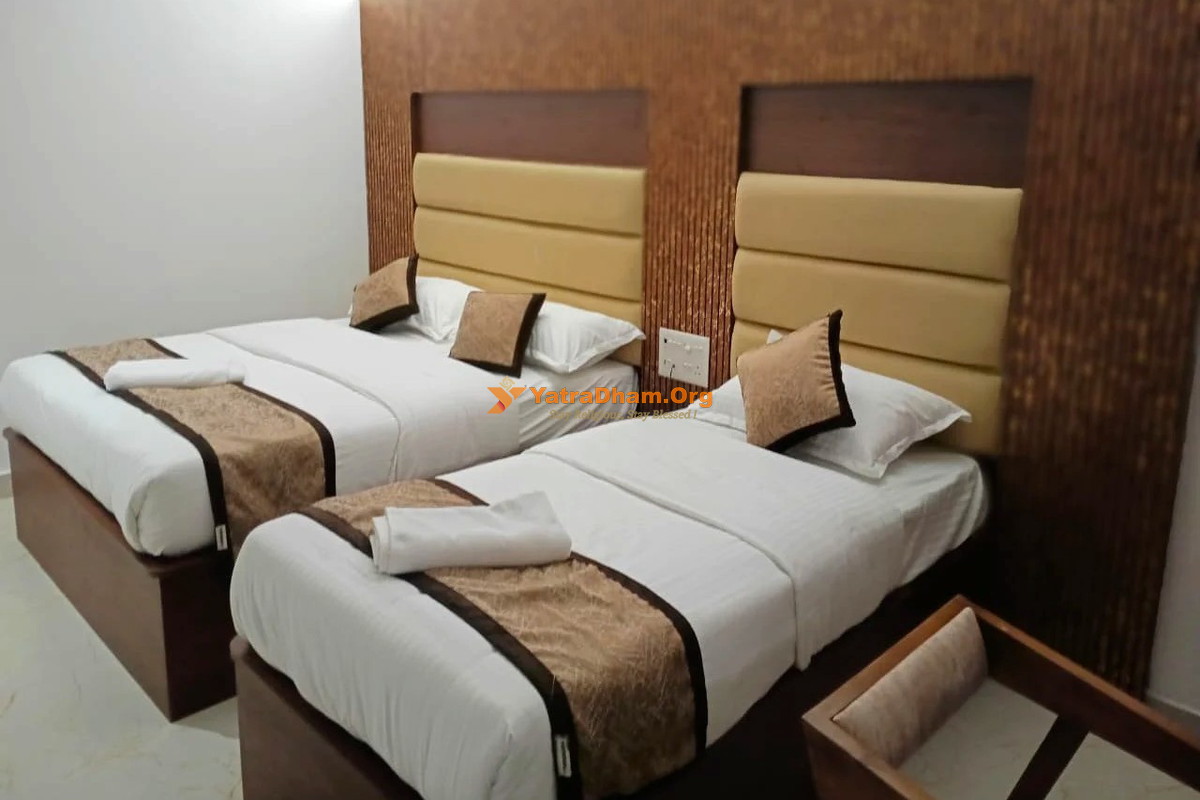 Hotel Chendura - Tiruchendur 3 Bed Room View