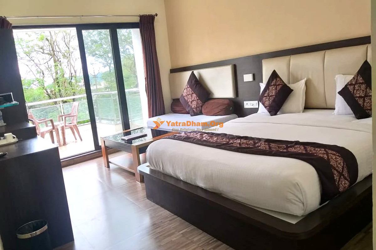 Hotel Sejal Inn - Saputara 3 Bed Room View