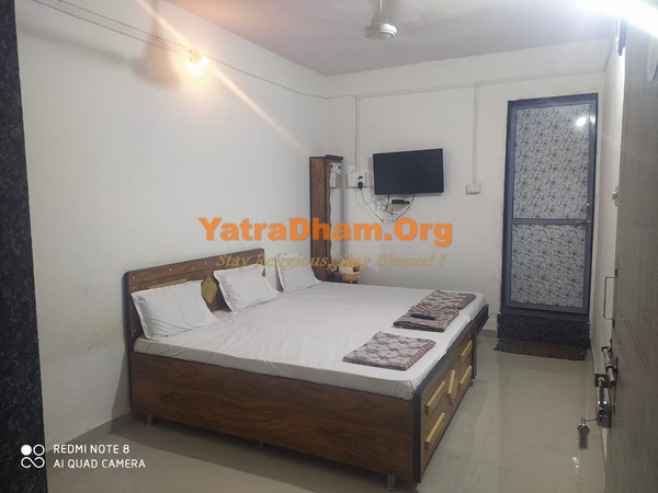 Hotel V J Homestay Statue Of Unity 2 Bed Room