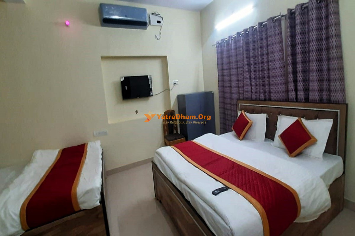 R K Guest House Varanasi 4 Bed Room