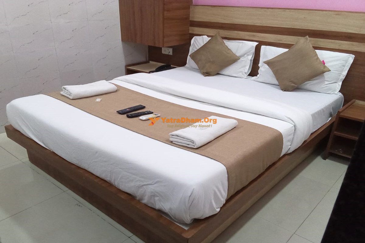 Hotel Shree Krishna Ahmedabad 2 Bed Room