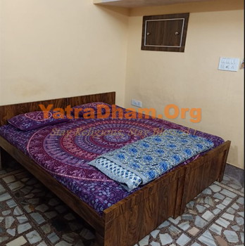 Govind Vihar Ashram Vrindavan Room