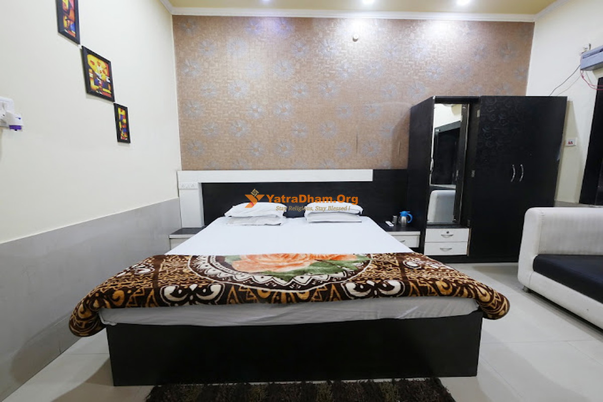 Seth Anandram Jaipuria Smriti Bhawan Vrindavan 2 Bed Room