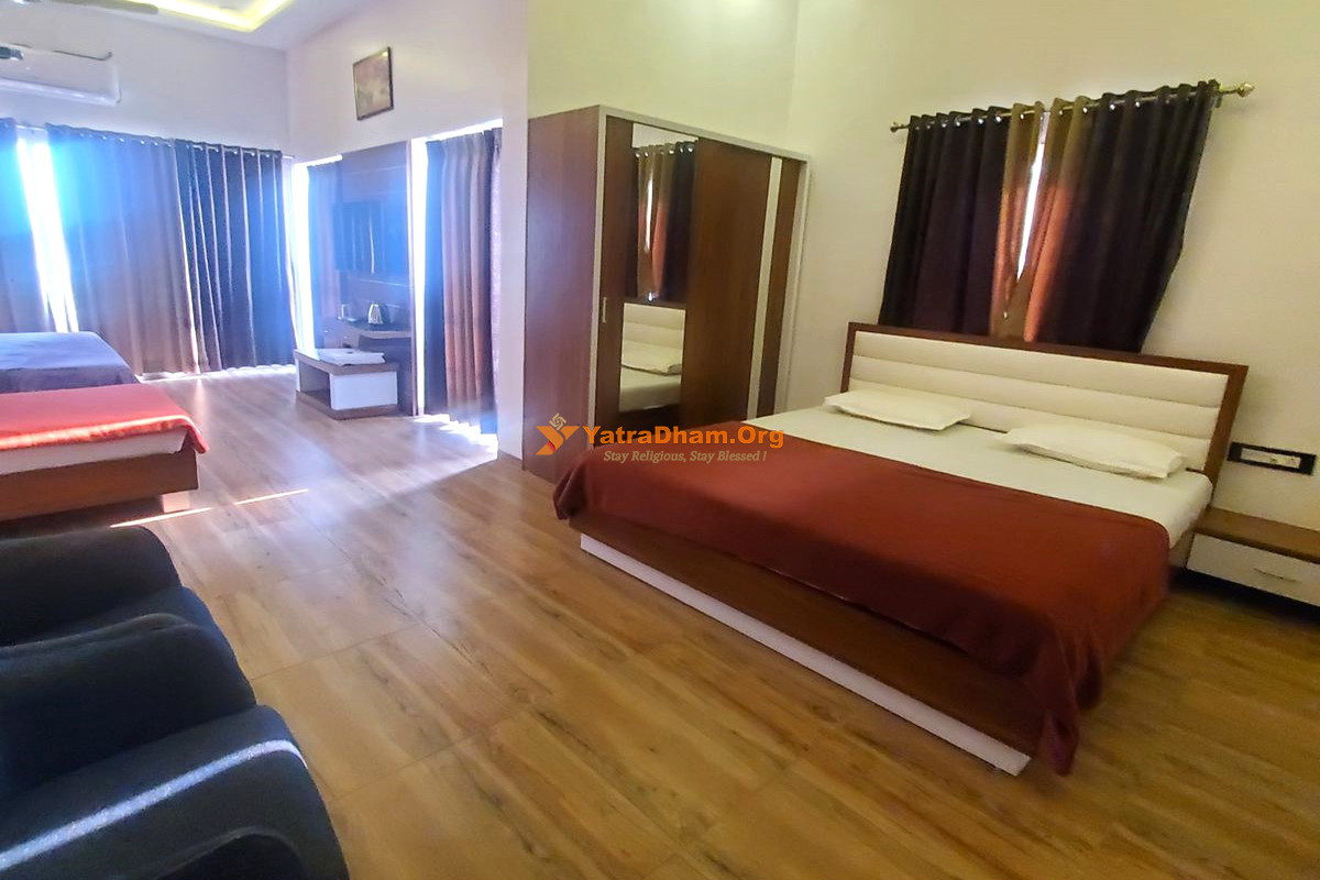 Hotel Leelaba Poicha Room