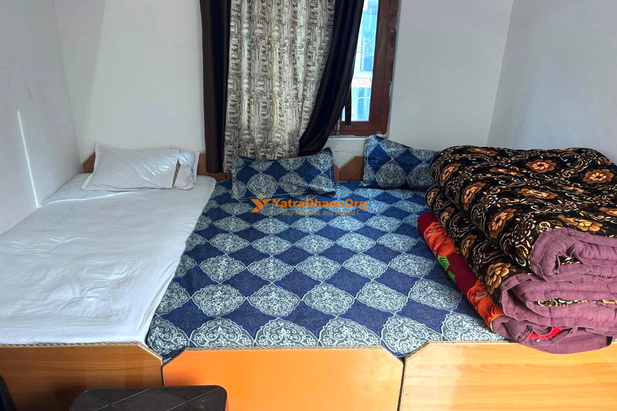 Hotel Brahma Kamal Phata (Kedarnath Road) 3 Bed Room