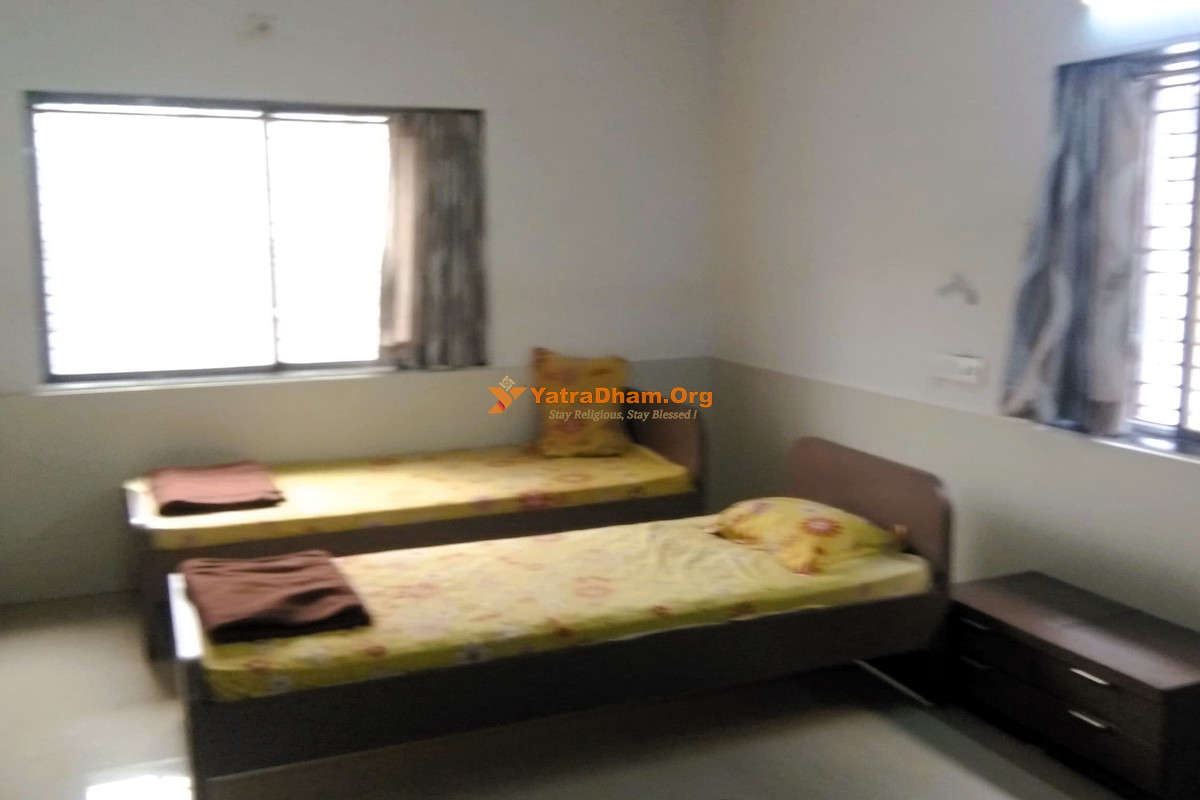 Jain Dharamshala Dabhoi 2 Bed Room