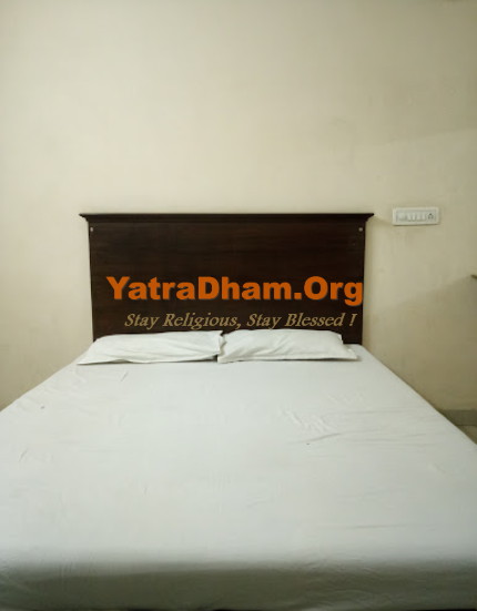 Vishnu Lodge Hotel Warangal