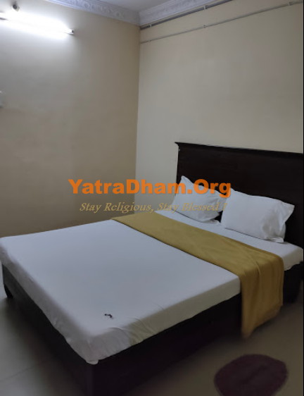 Vishnu Lodge Hotel Warangal