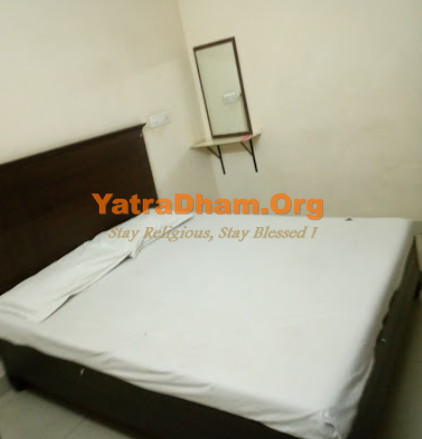 Vishnu Lodge Hotel Warangal
