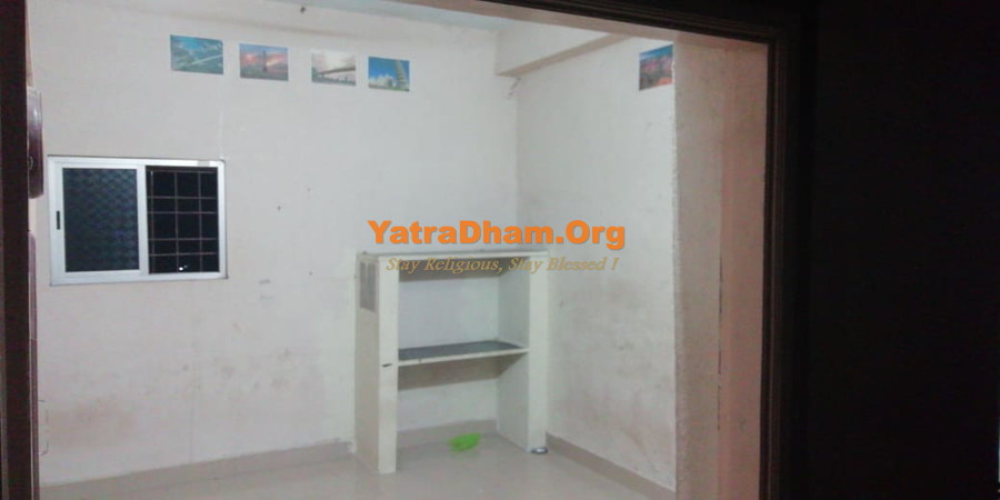 Gangavathi Satyanarayan Temple Pejawaramutt Dharamshala Simple Room