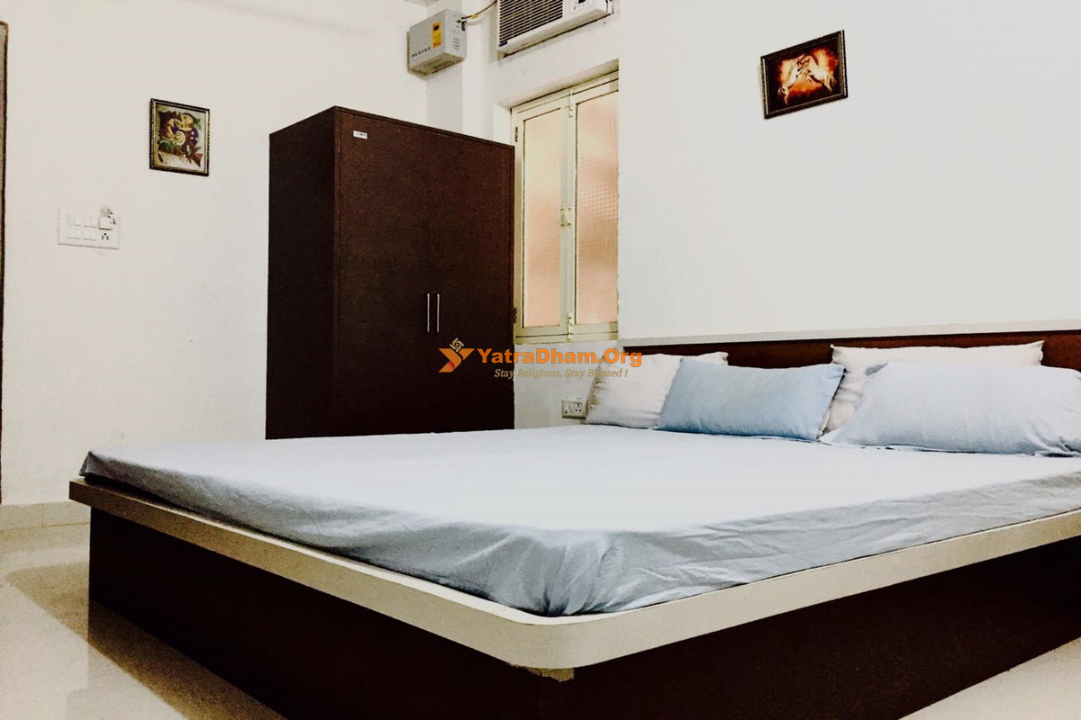 Sri Kasi Gayatri Ashram Varanasi 2 Bed Room