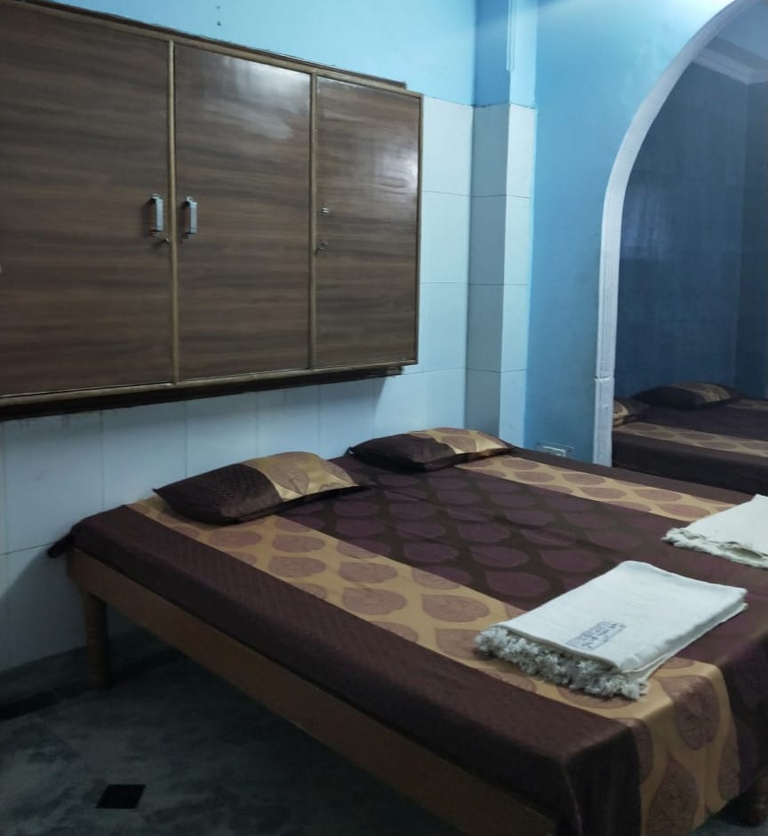 Delhi Sri Raman Vihari Gaudiya Math Janakpuri 2 Bed Room