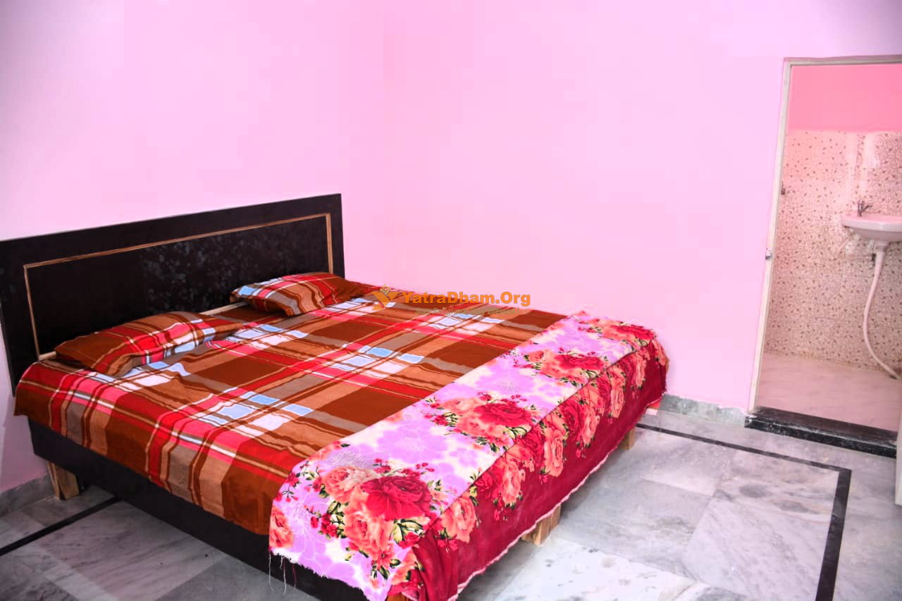 Krishna Vatika Ashram Vrindavan Room