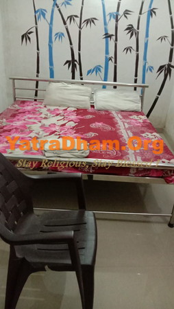 Chitrakoot Sri Palimat Ashram Pejawara Mutt Room View 4