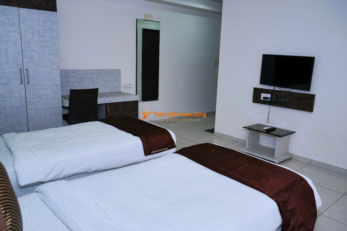 Hotel Parth Inn Dwarka 2 Bed Room