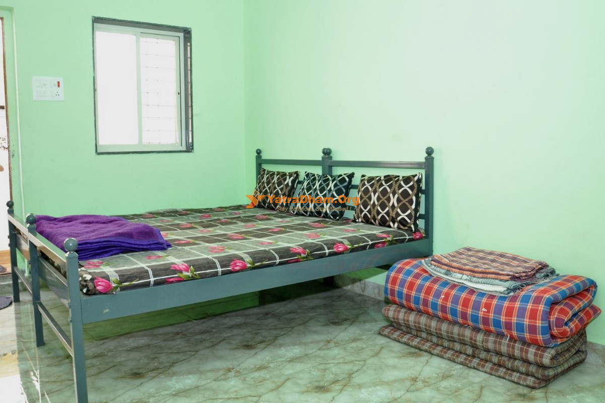 Shree Vighnahar Bhakta Niwas Ozar (Pune) Community Non Ac Hall