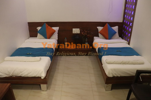  Hotel Dhanshree Aurangabad 2 Bed Room