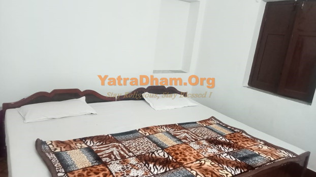 Amarkantak Barfani Dharamshala Room