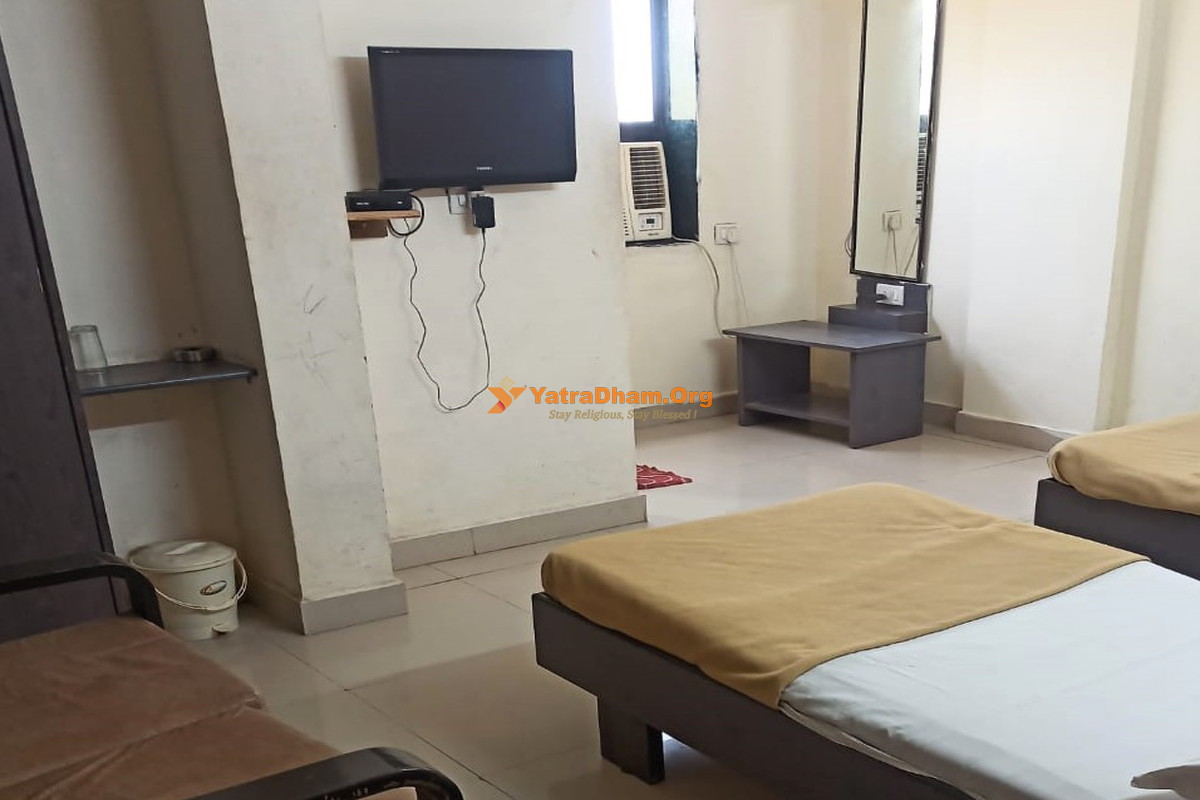Hotel Anand Inn Veraval 2 Bed Room View