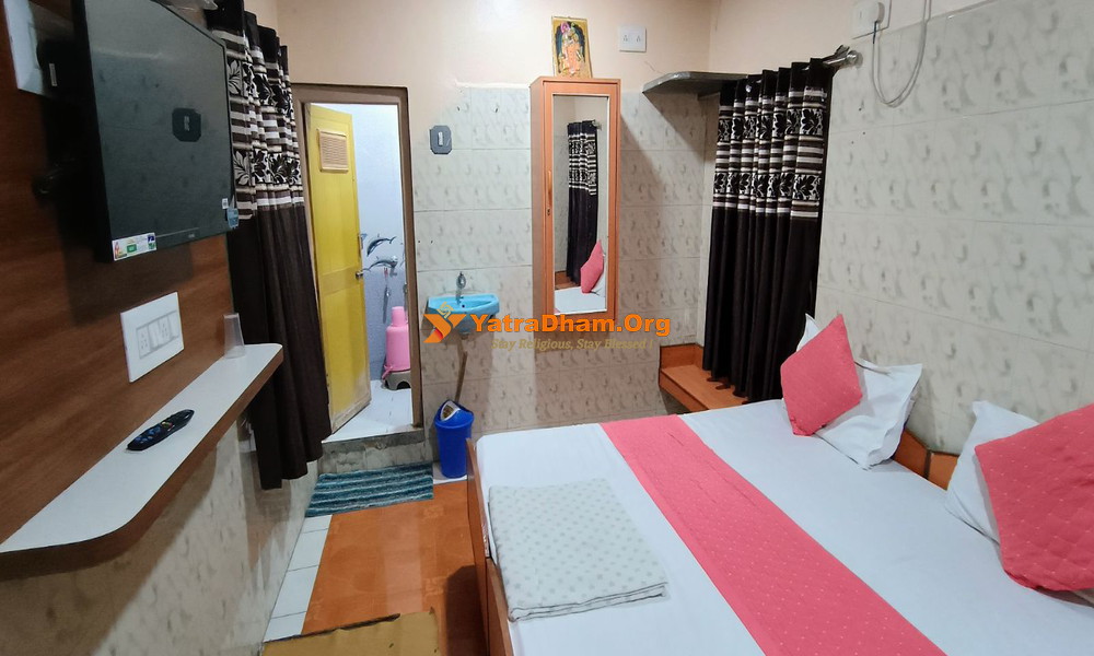 Hotel Vandana Dwarka 2 Bed Room