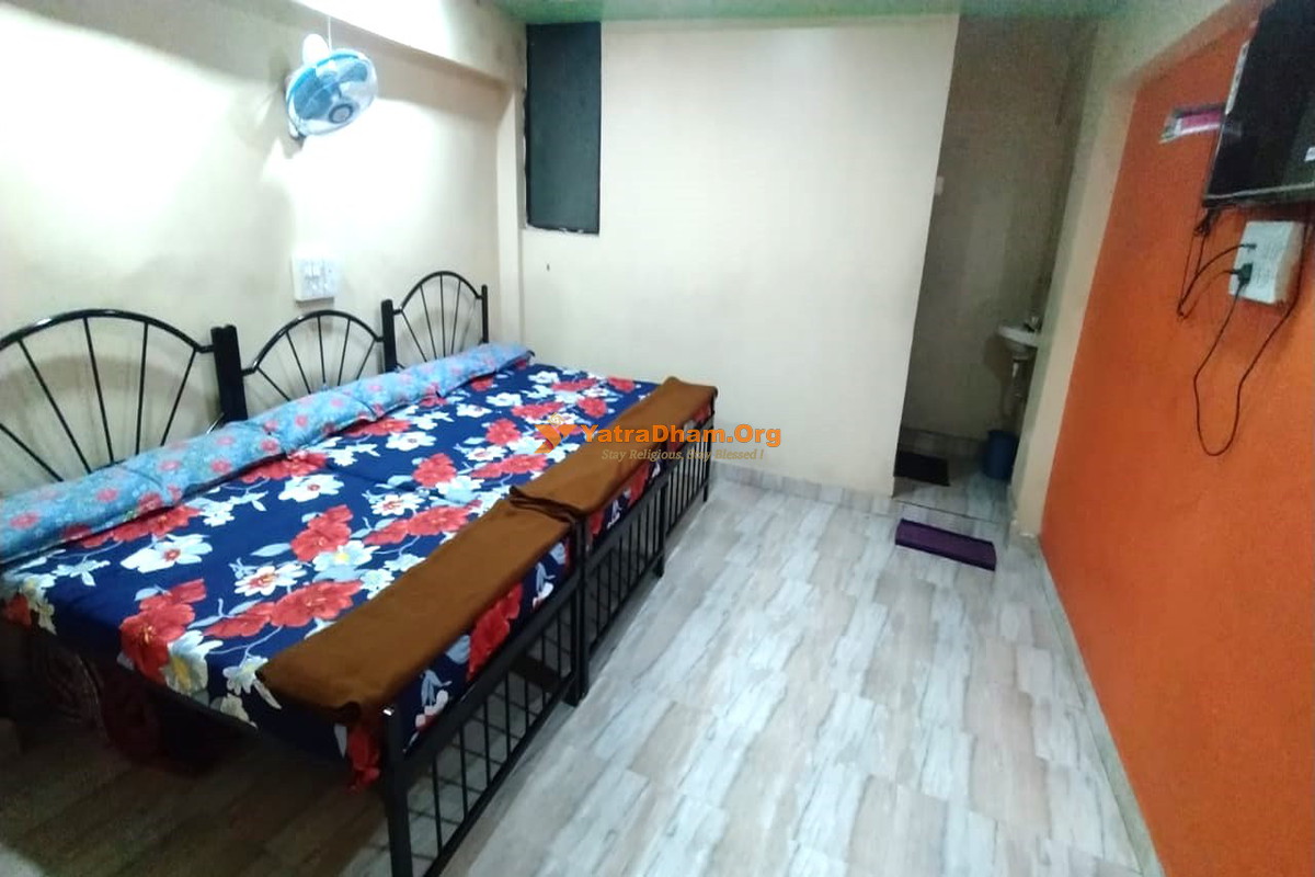 Paradise Yatri Niwas Kolhapur 6 Bed Room View
