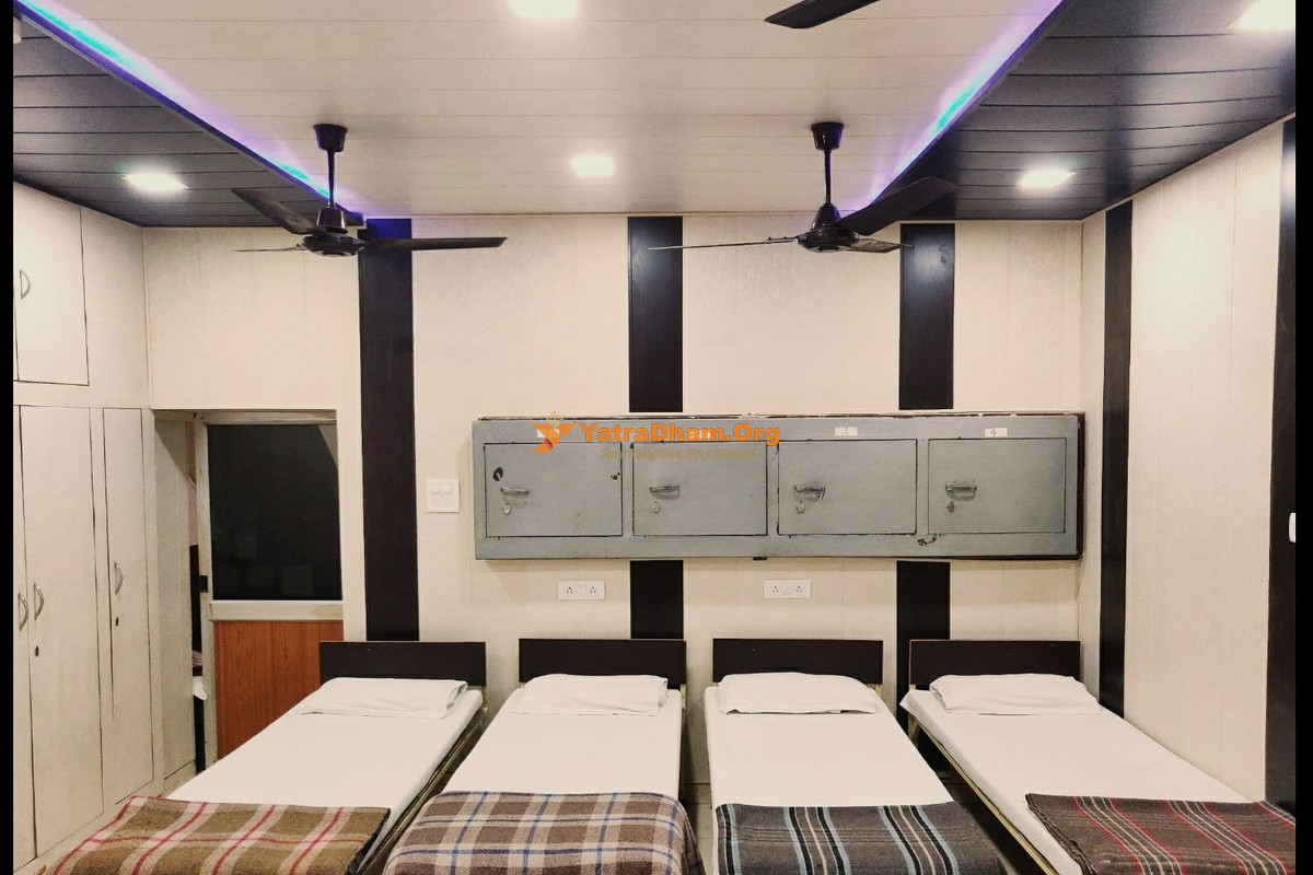Roop Guest House Lucknow 4 Bed Room