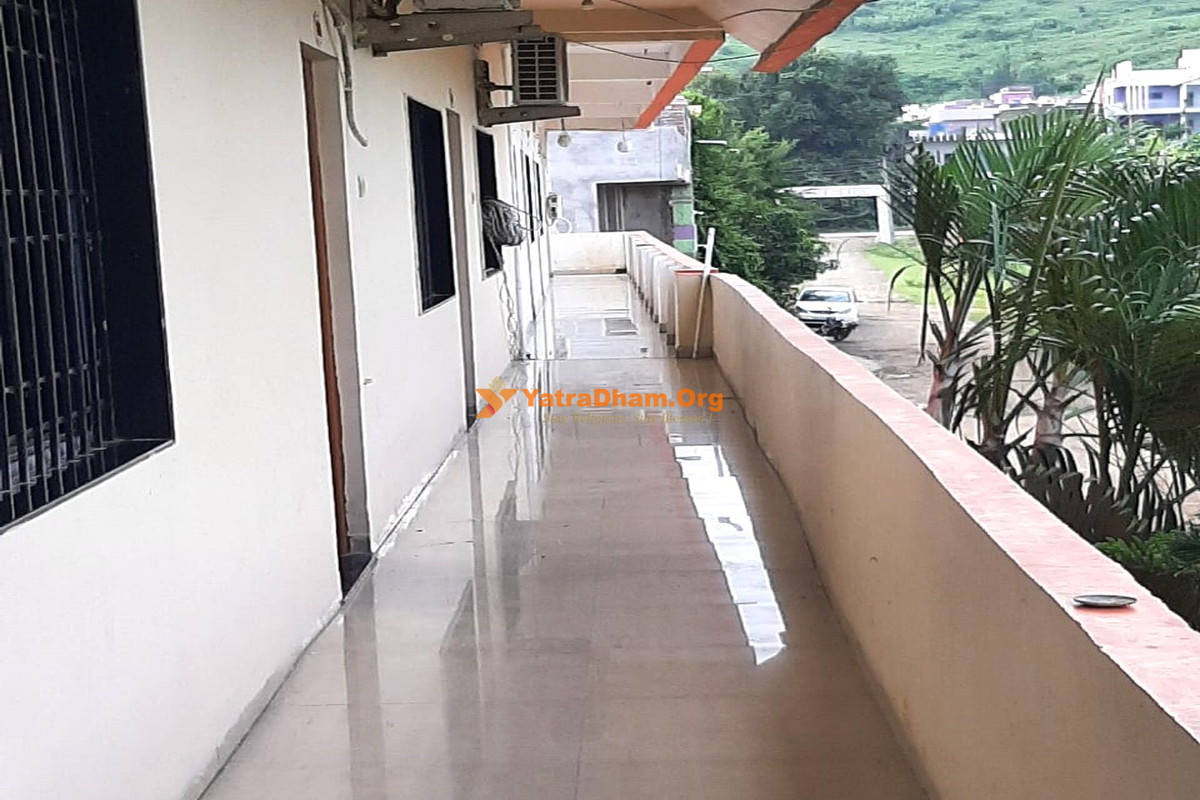 Shri Krupa Bhakta Nivas Aundha Nagnath Lobby