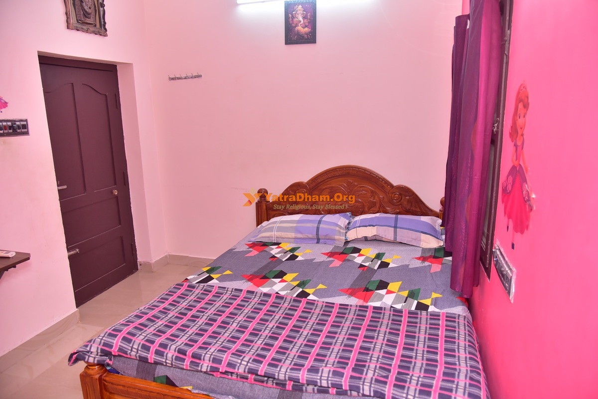 Sripada Kuteer Home Stay Pithapuram 2 Bed Room