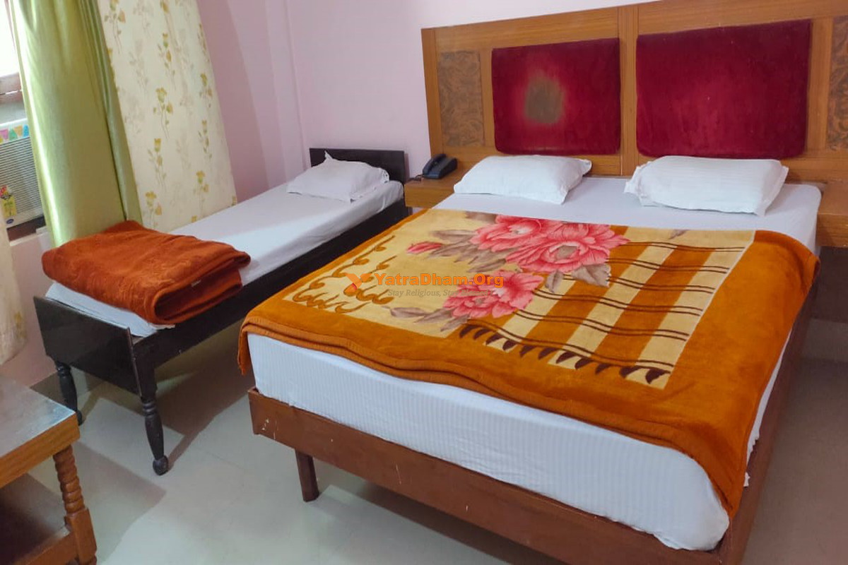 Hotel Srikot Castle Srinagar 3 Bed Room