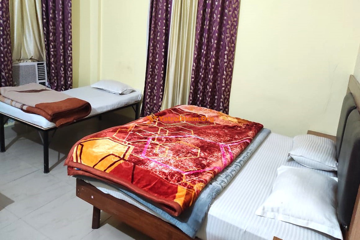 Hotel Srikot Castle Srinagar 3 Bed Room