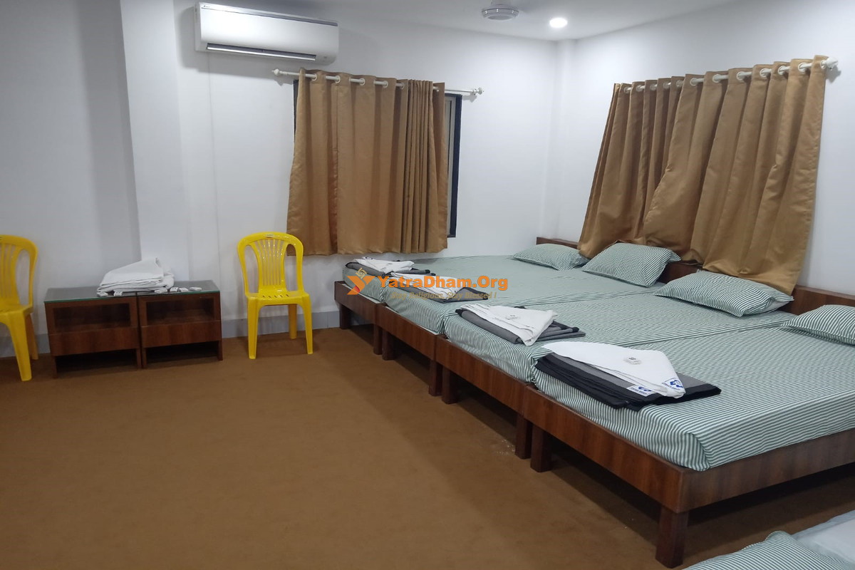 Choice Guest House Pune Room