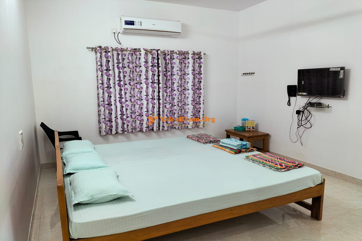 Bapat Niwas Homestay Ganpatipule 2 Bed Room