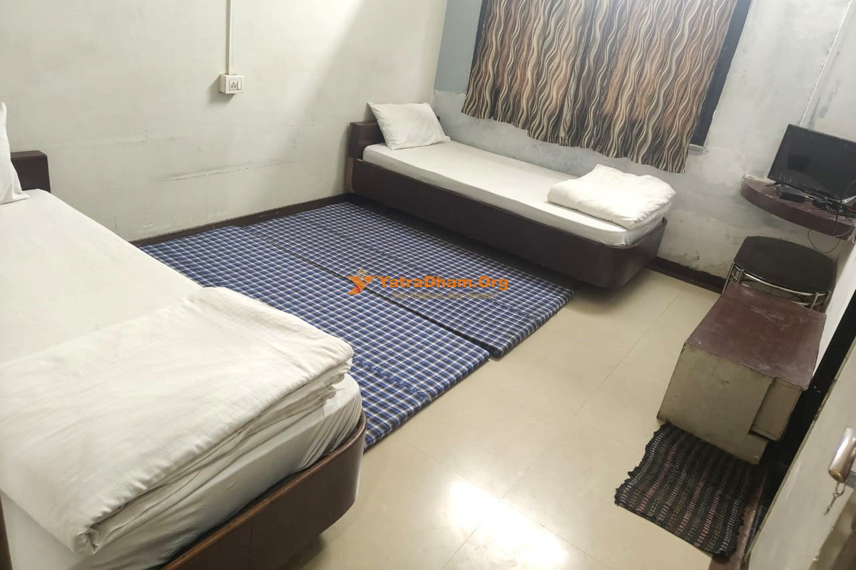 Hotel Shree Guru Nanak Lodge Parli Vaijnath 2 Bed Room