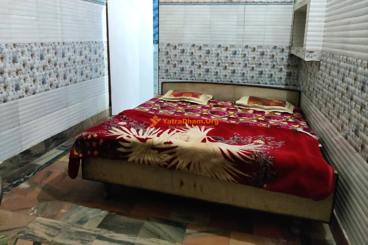 Maa Vaishno Dharamshala Ayodhya 2 Bed Room