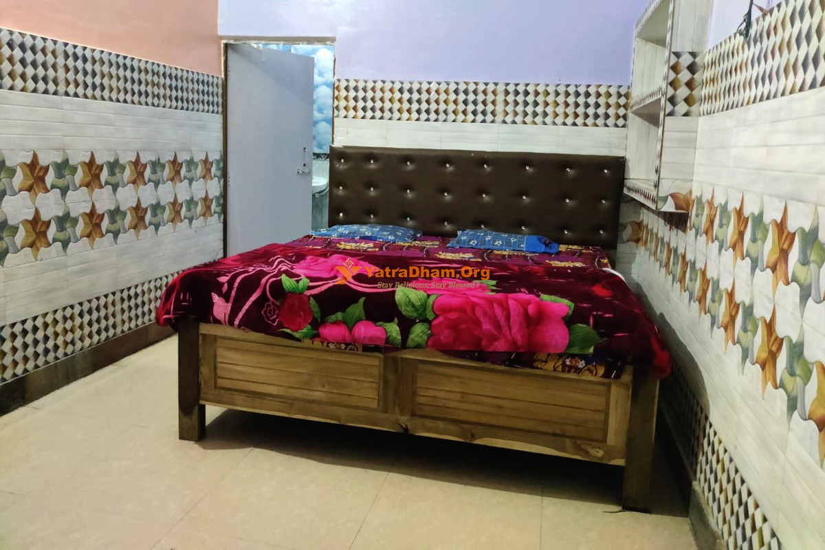 Maa Vaishno Dharamshala Ayodhya 2 Bed Room